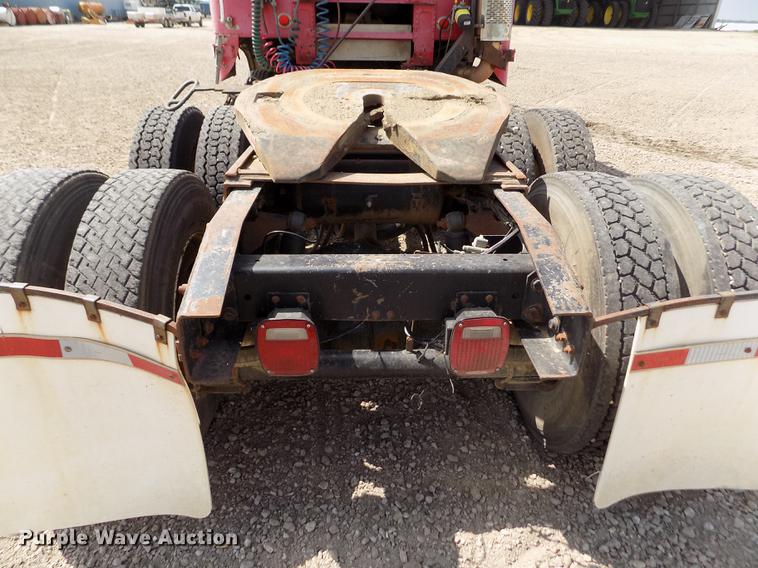 image for item ER9084 1989 Freightliner COE semi truck