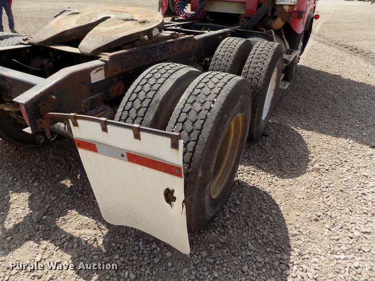 image for item ER9084 1989 Freightliner COE semi truck