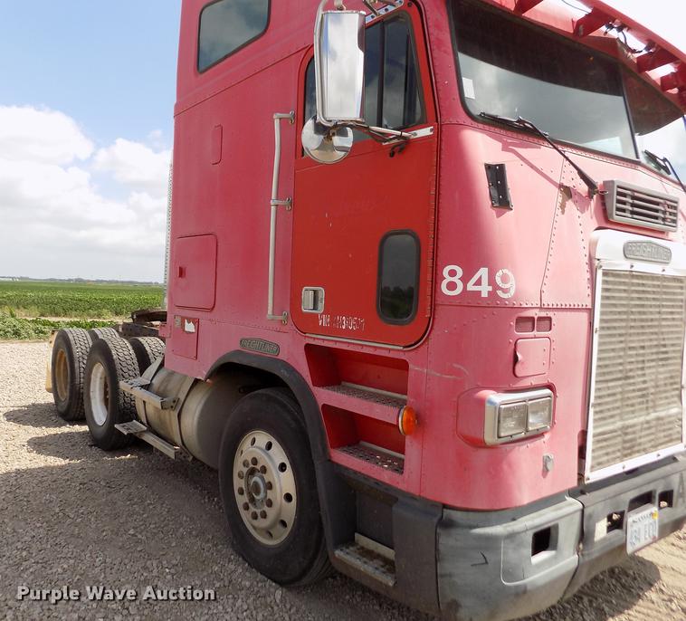 image for item ER9084 1989 Freightliner COE semi truck