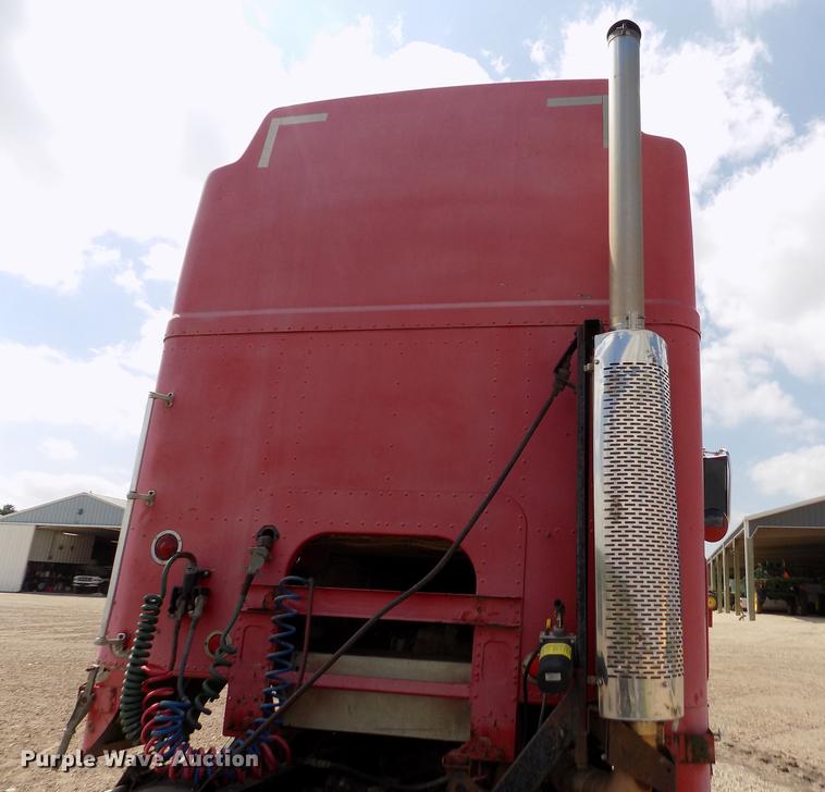 image for item ER9084 1989 Freightliner COE semi truck