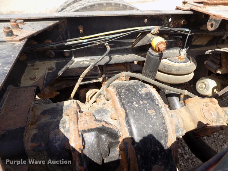 image for item ER9084 1989 Freightliner COE semi truck