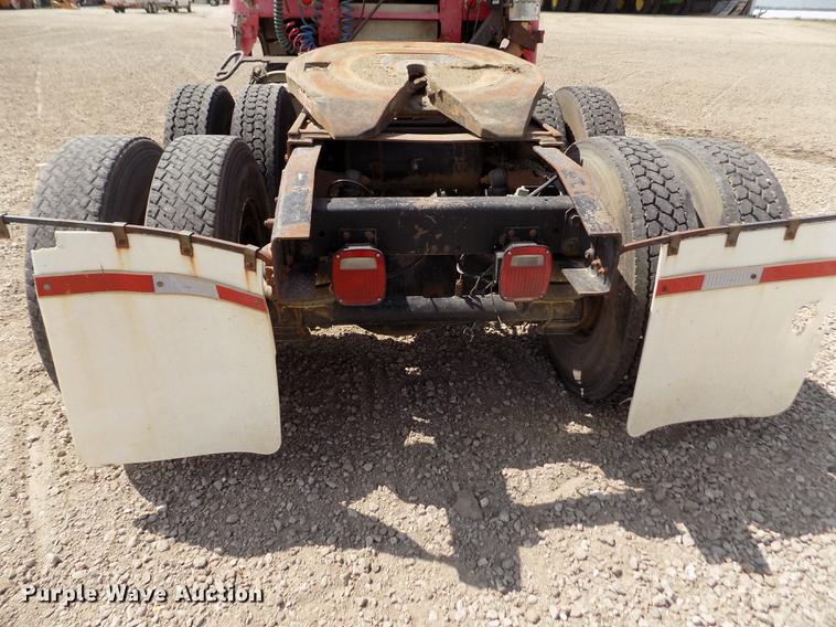 image for item ER9084 1989 Freightliner COE semi truck