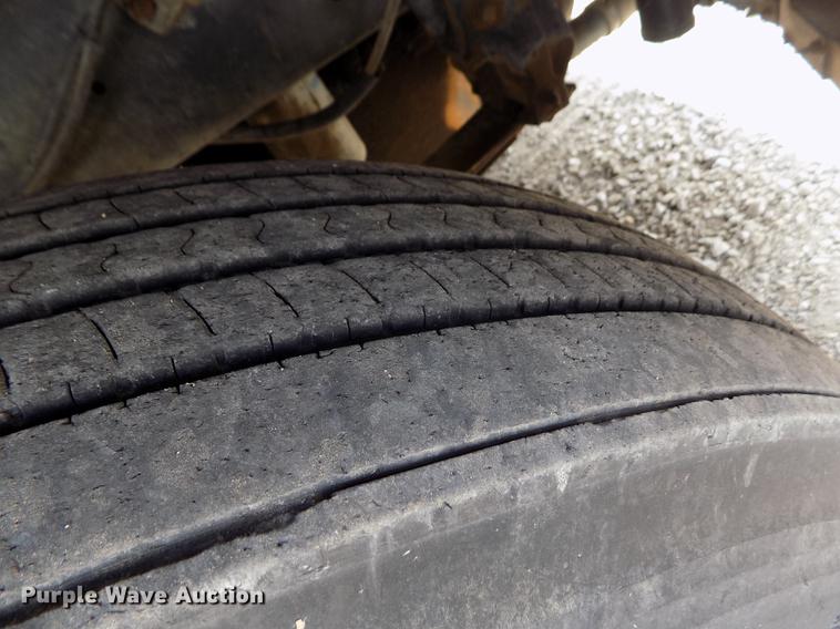 image for item ER9084 1989 Freightliner COE semi truck