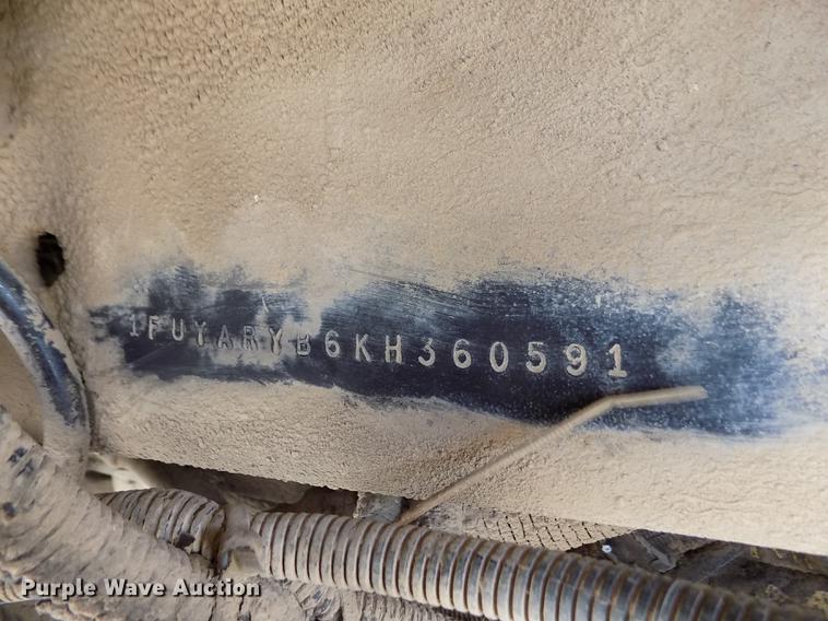 image for item ER9084 1989 Freightliner COE semi truck