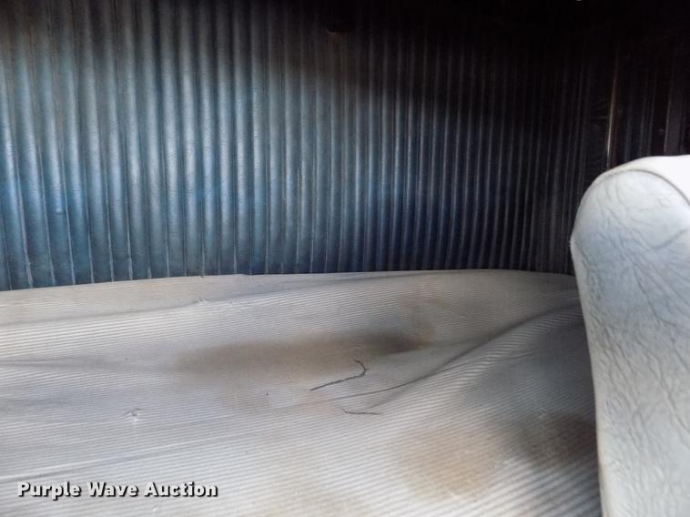 image for item ER9085 1984 Kenworth W900 semi truck