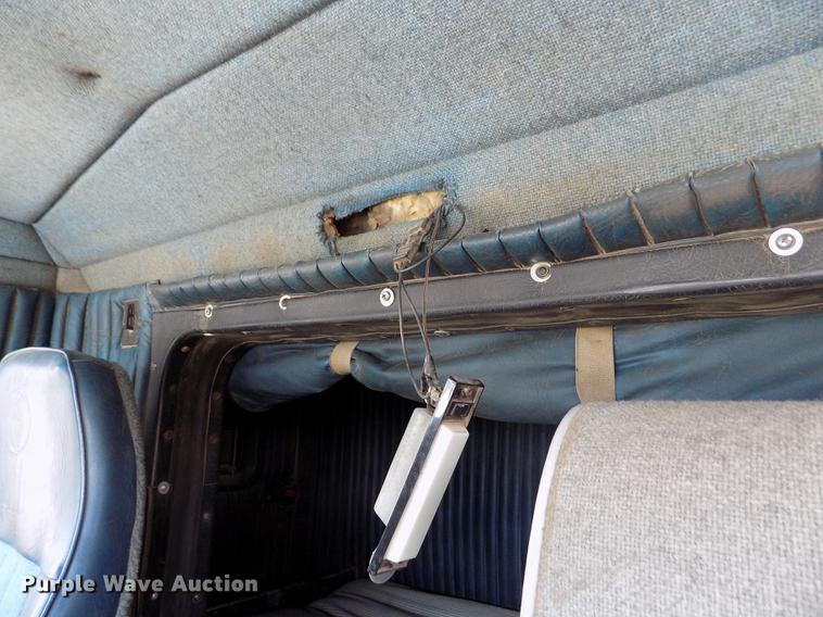 image for item ER9085 1984 Kenworth W900 semi truck