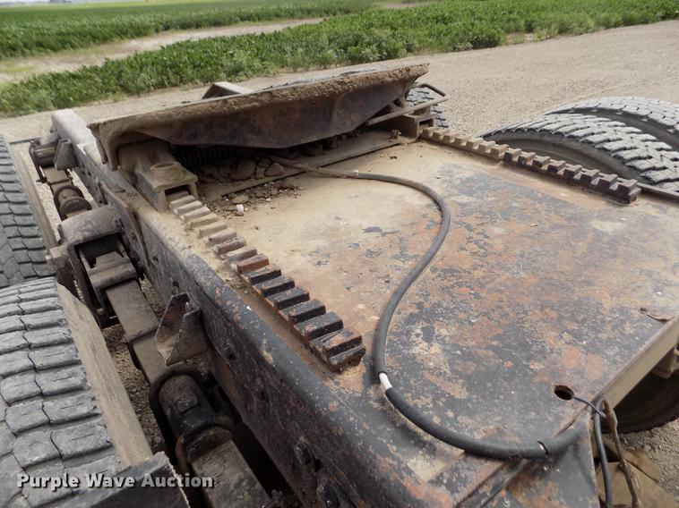 image for item ER9085 1984 Kenworth W900 semi truck