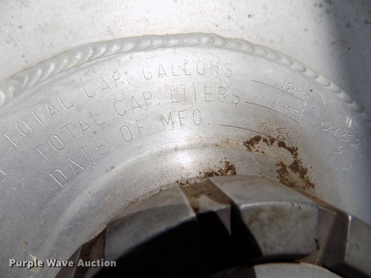 image for item ER9085 1984 Kenworth W900 semi truck