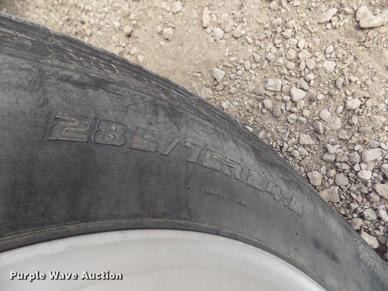 image for item ER9085 1984 Kenworth W900 semi truck