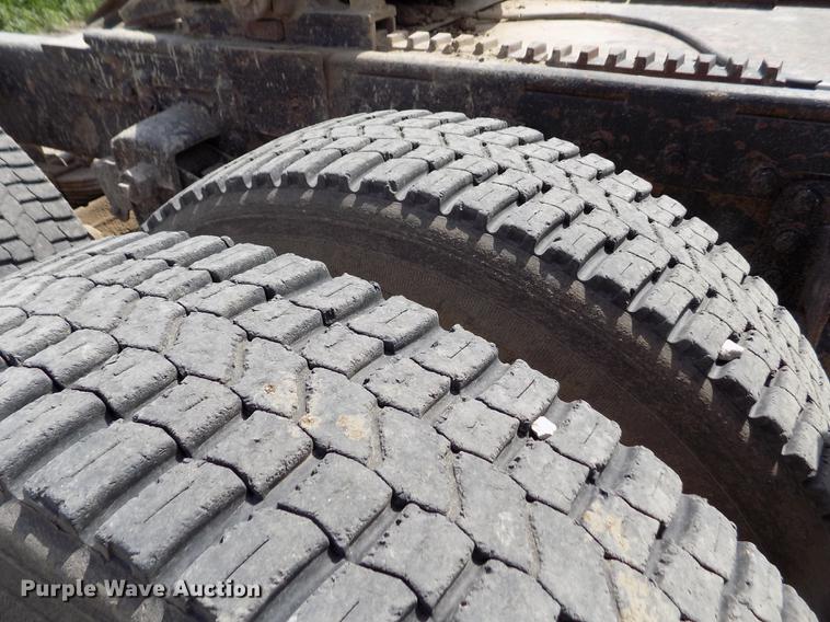 image for item ER9085 1984 Kenworth W900 semi truck