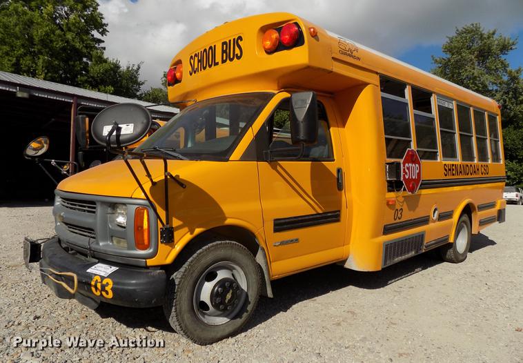 image for item DB8594 2002 Chevrolet Express G3500 school bus