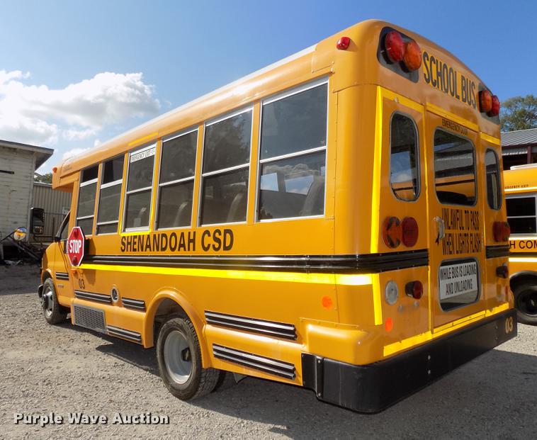 image for item DB8594 2002 Chevrolet Express G3500 school bus
