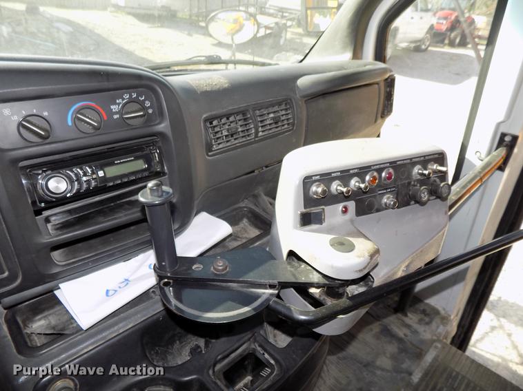 image for item DB8594 2002 Chevrolet Express G3500 school bus