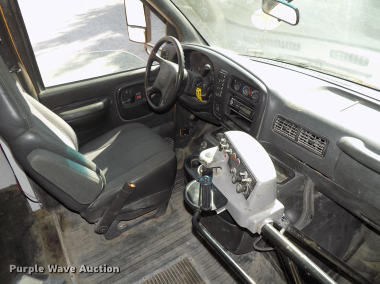 image for item DB8594 2002 Chevrolet Express G3500 school bus