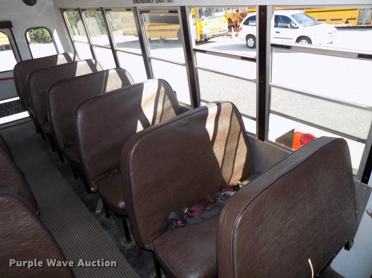 image for item DB8594 2002 Chevrolet Express G3500 school bus