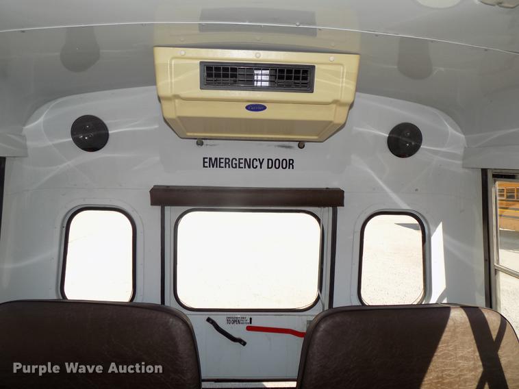 image for item DB8594 2002 Chevrolet Express G3500 school bus