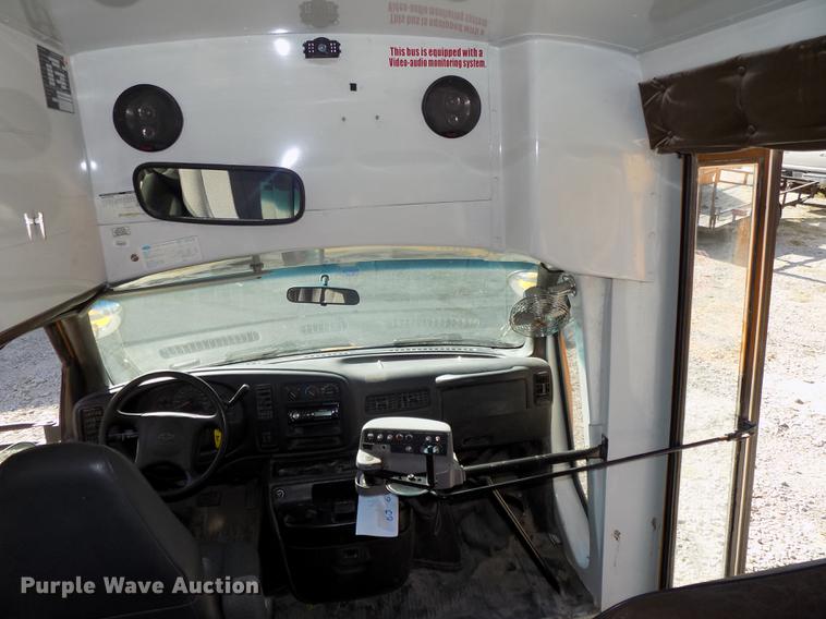 image for item DB8594 2002 Chevrolet Express G3500 school bus