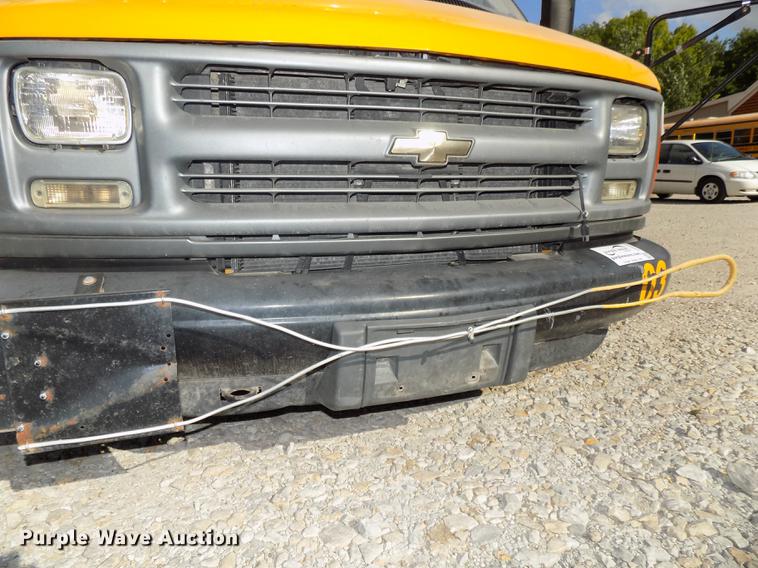 image for item DB8594 2002 Chevrolet Express G3500 school bus