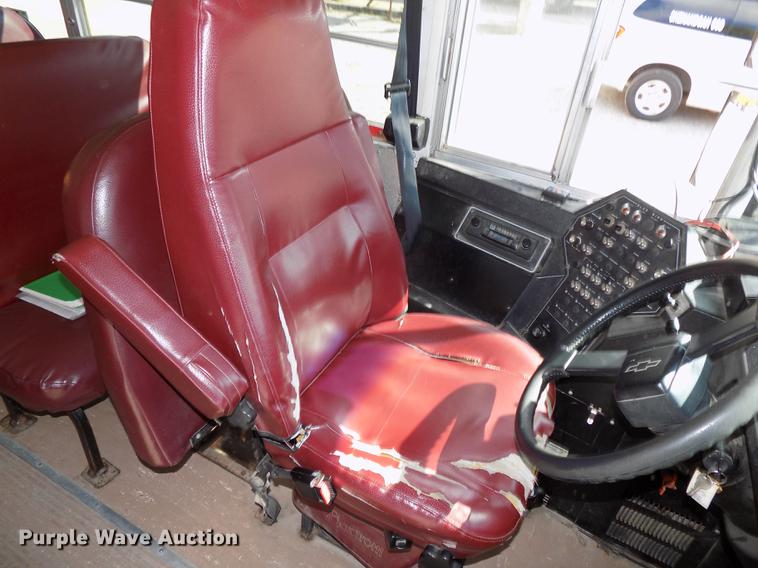 image for item DB8595 2001 Chevrolet CV200C school bus