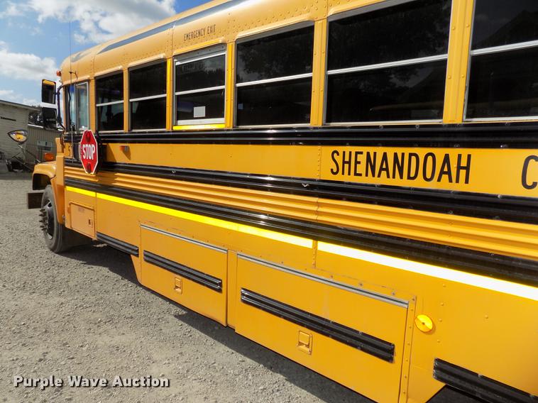 image for item DB8595 2001 Chevrolet CV200C school bus