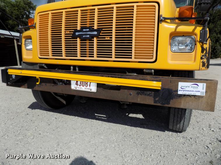 image for item DB8595 2001 Chevrolet CV200C school bus