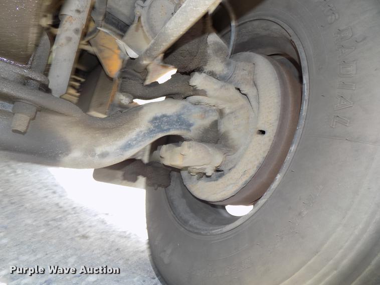 image for item DB8595 2001 Chevrolet CV200C school bus