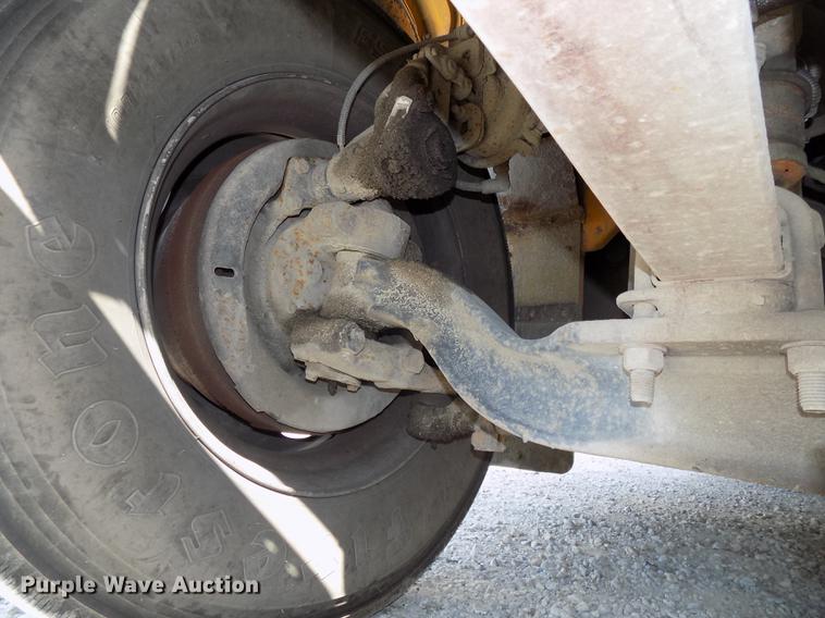 image for item DB8595 2001 Chevrolet CV200C school bus