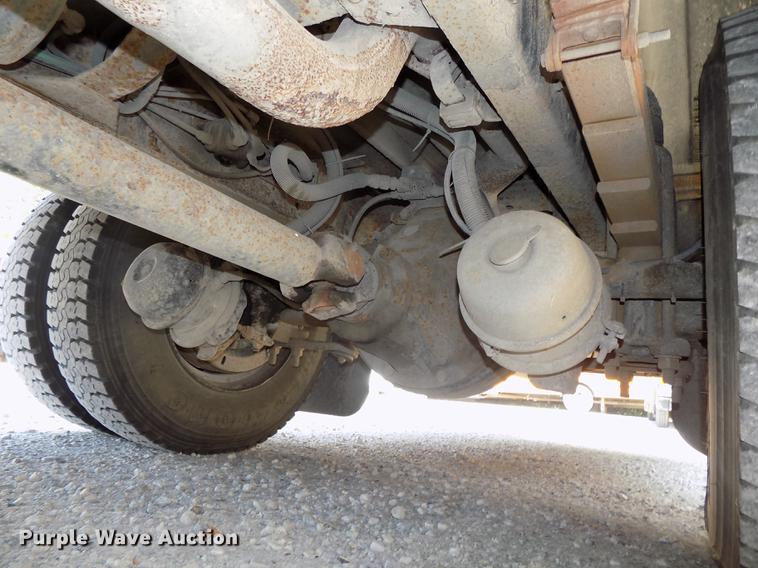 image for item DB8595 2001 Chevrolet CV200C school bus