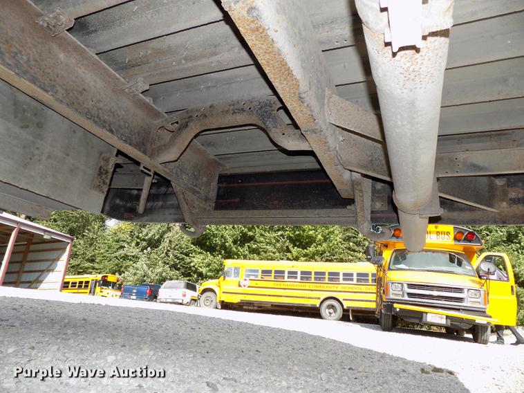 image for item DB8595 2001 Chevrolet CV200C school bus