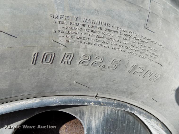 image for item DB8595 2001 Chevrolet CV200C school bus