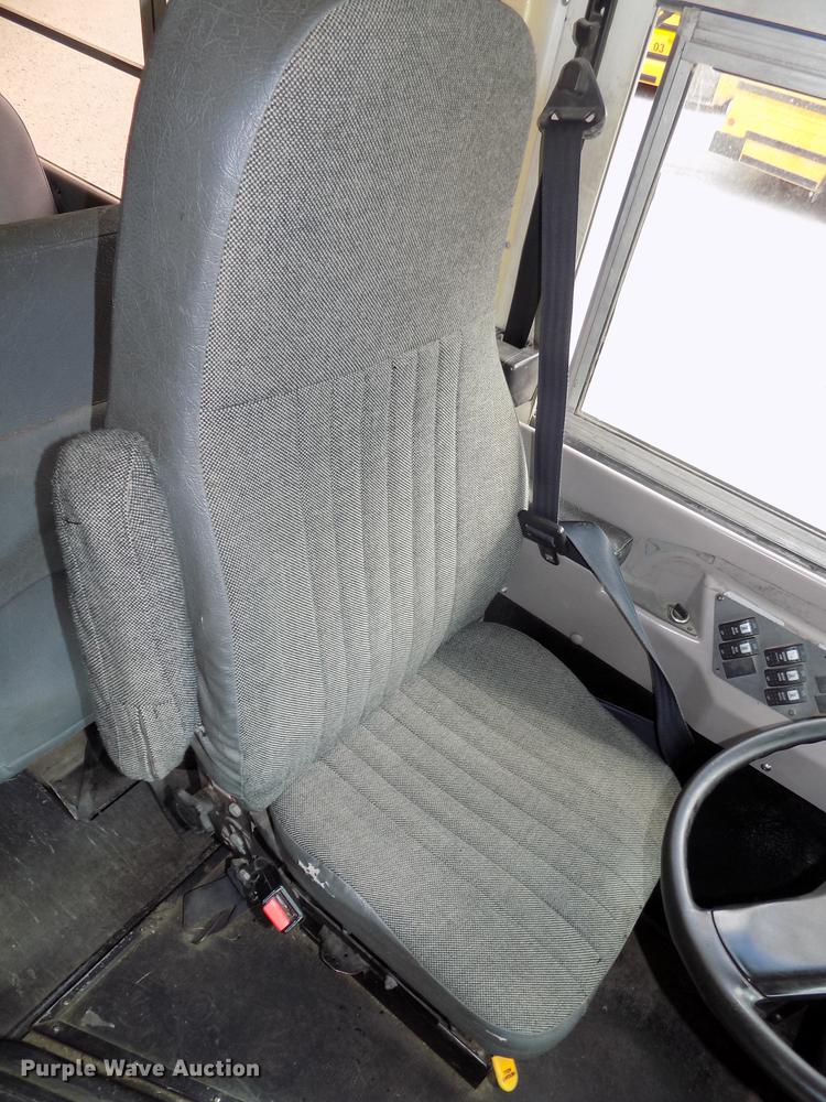 image for item DB8596 2005 International FE school bus