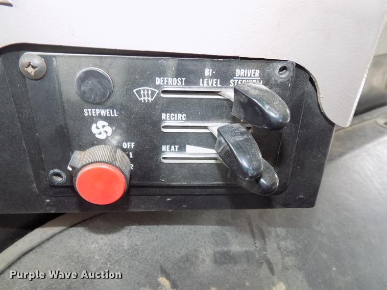 image for item DB8596 2005 International FE school bus