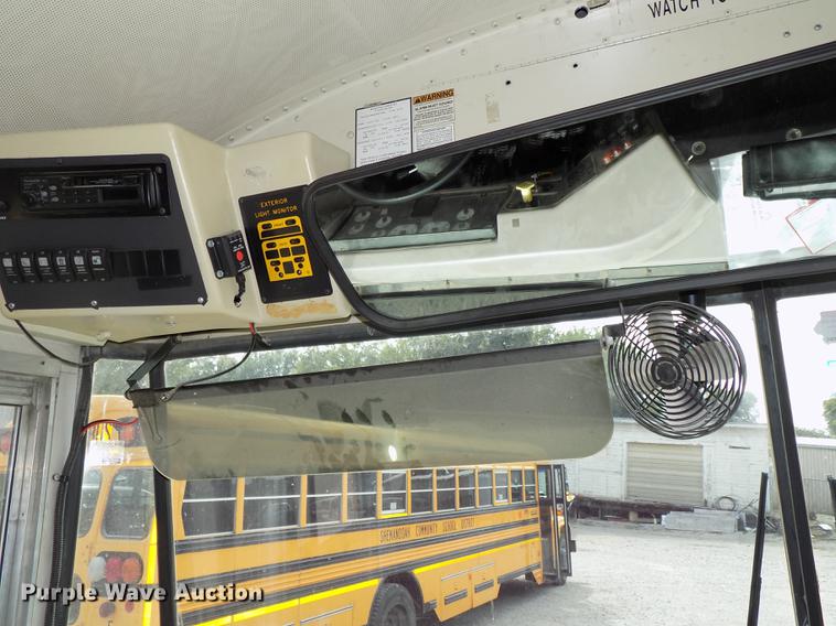 image for item DB8596 2005 International FE school bus