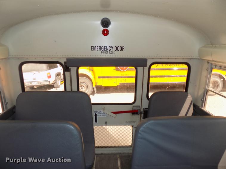 image for item DB8596 2005 International FE school bus