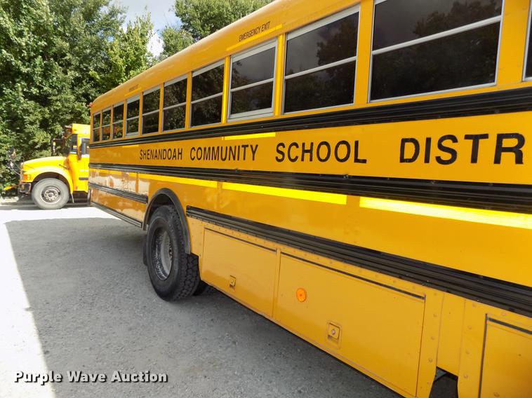 image for item DB8596 2005 International FE school bus