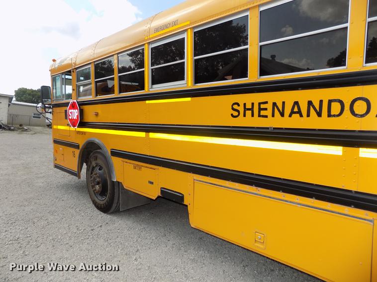 image for item DB8596 2005 International FE school bus