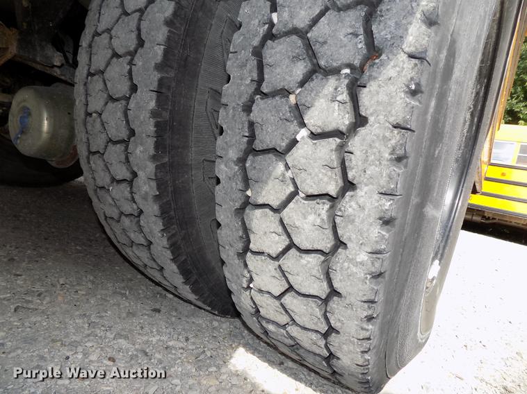 image for item DB8596 2005 International FE school bus