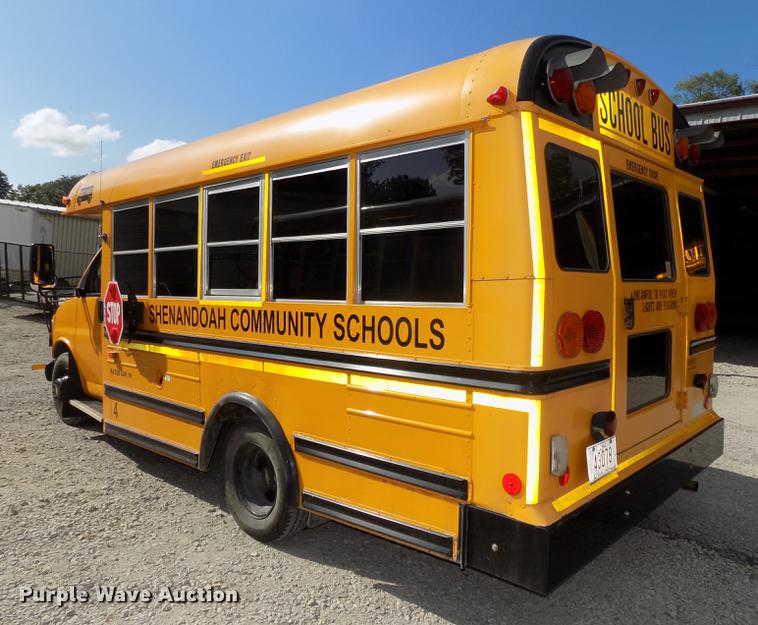 image for item DB8597 2000 Chevrolet Express school bus