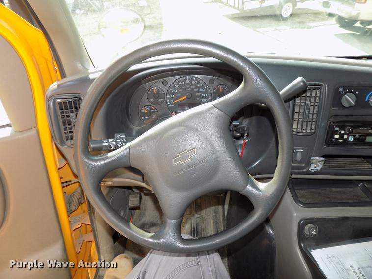 image for item DB8597 2000 Chevrolet Express school bus