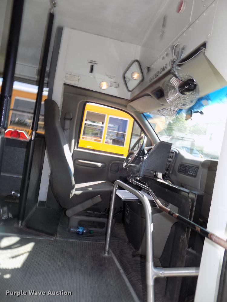 image for item DB8597 2000 Chevrolet Express school bus