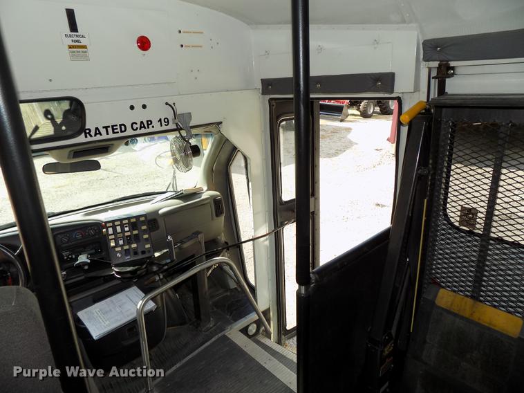 image for item DB8597 2000 Chevrolet Express school bus