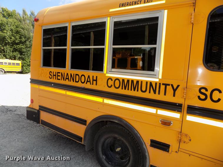 image for item DB8597 2000 Chevrolet Express school bus