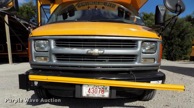 image for item DB8597 2000 Chevrolet Express school bus