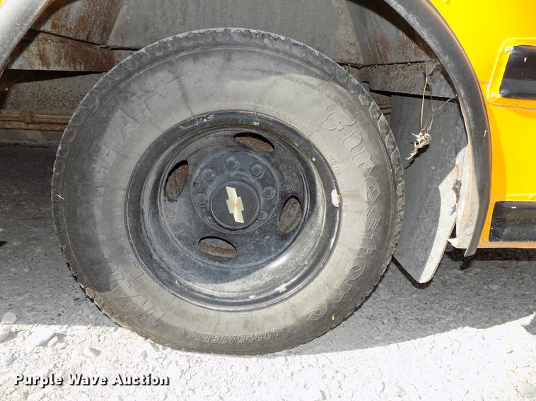 image for item DB8597 2000 Chevrolet Express school bus