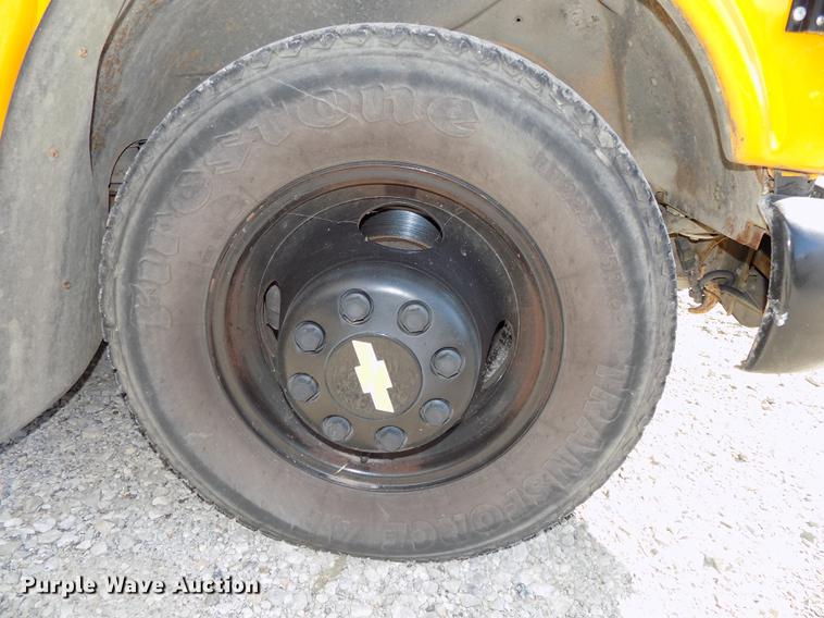 image for item DB8597 2000 Chevrolet Express school bus