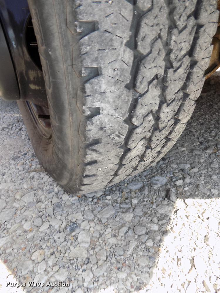 image for item DB8597 2000 Chevrolet Express school bus