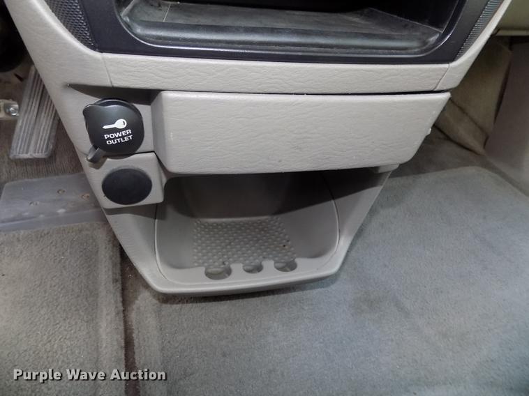 image for item DB8599 2003 Dodge Grand Caravan van