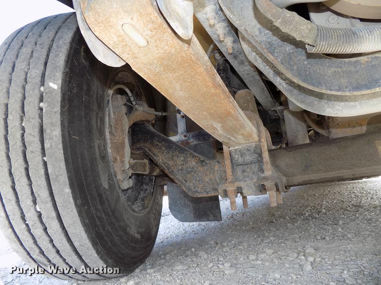 image for item DB8600 2008 Blue Bird Vision school bus