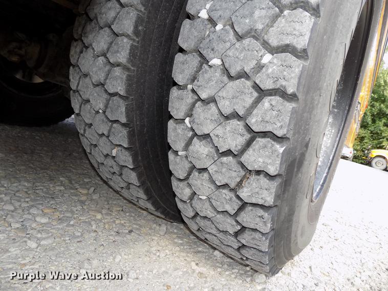 image for item DB8600 2008 Blue Bird Vision school bus