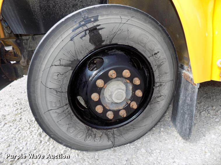 image for item DB8600 2008 Blue Bird Vision school bus